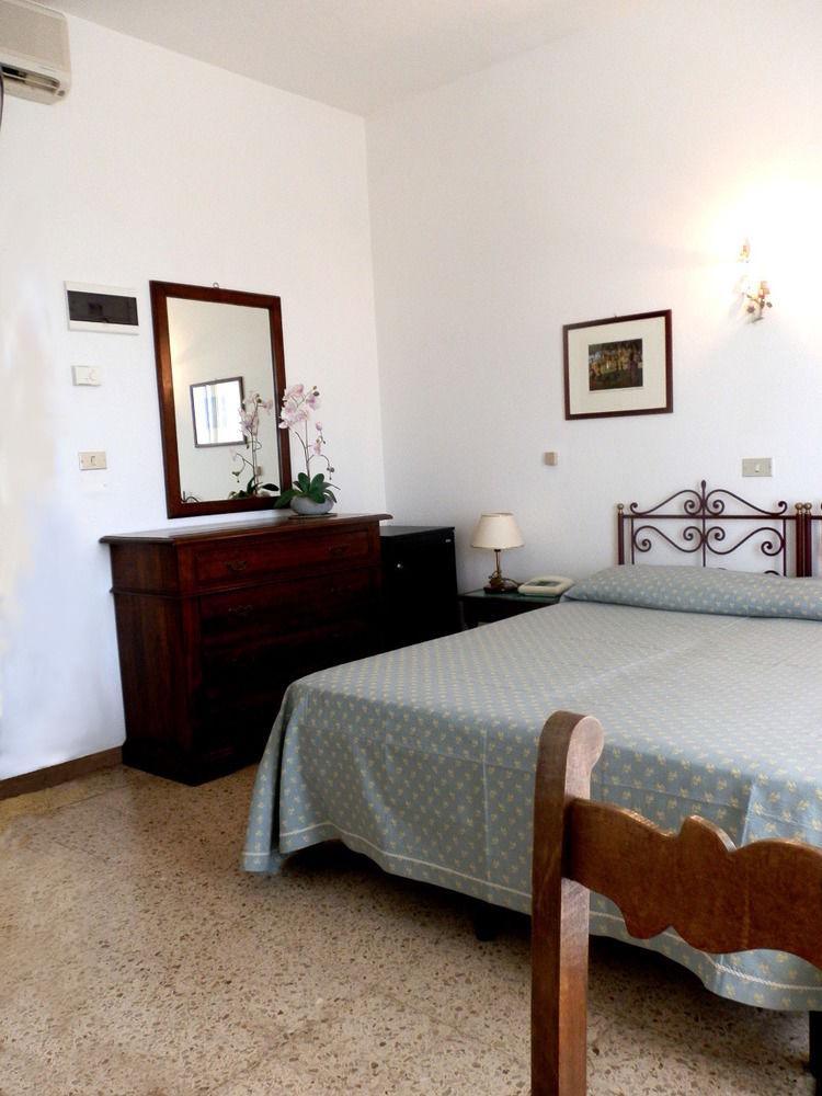 Hotel Nautic B&B Bellaria-Igea Marina Exterior foto