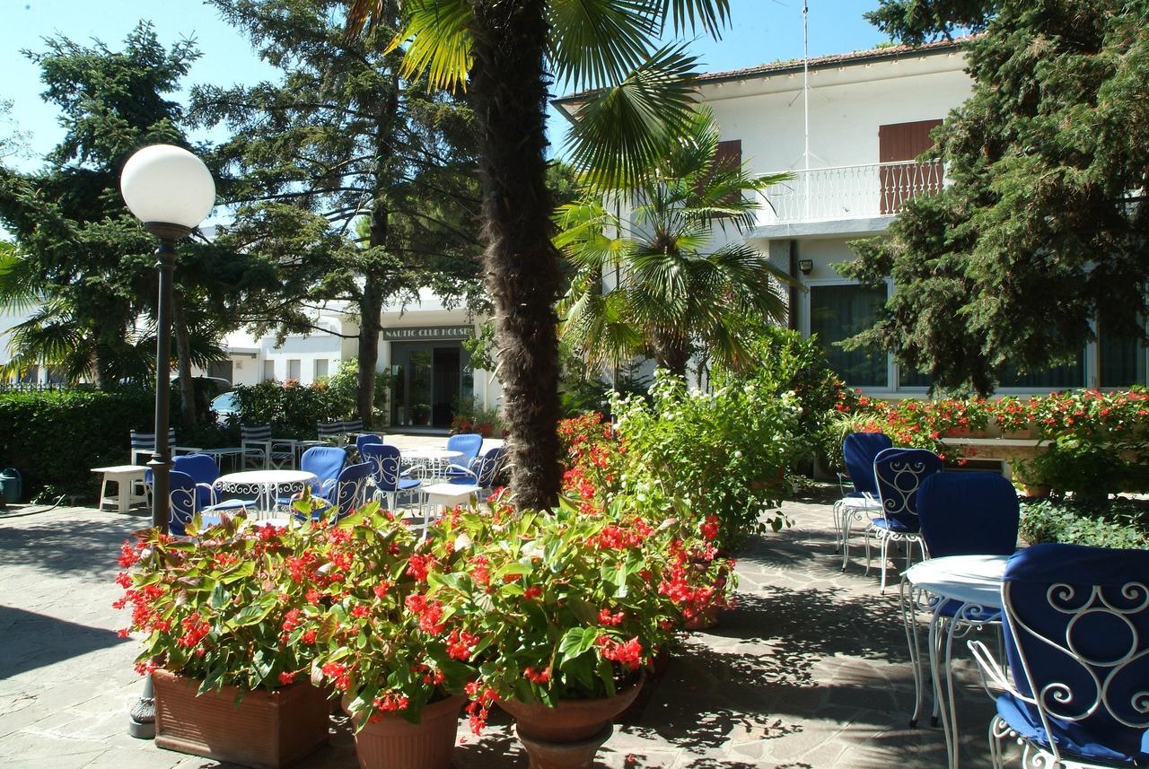 Hotel Nautic B&B Bellaria-Igea Marina Exterior foto