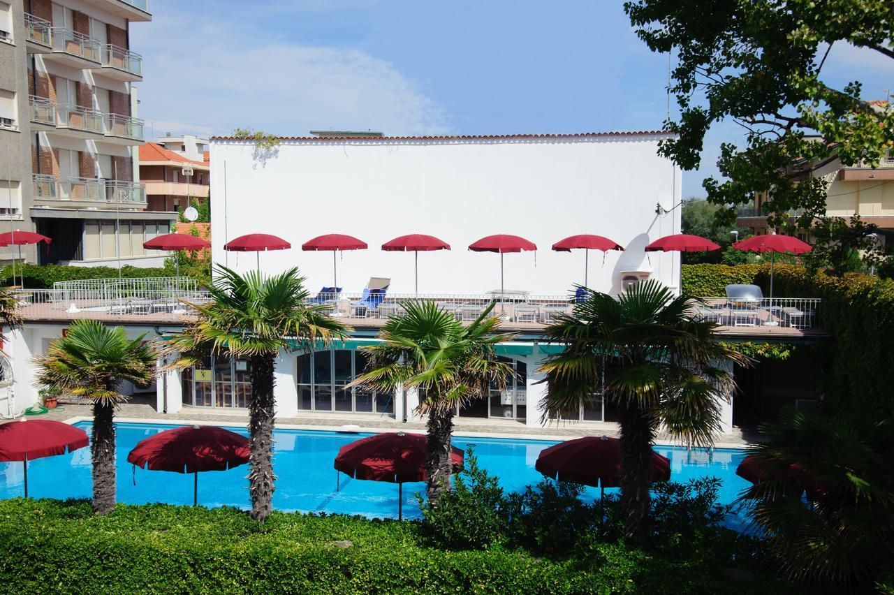 Hotel Nautic B&B Bellaria-Igea Marina Exterior foto
